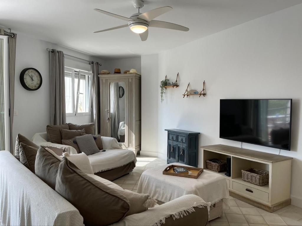 Apartament Palmeras 3, *
