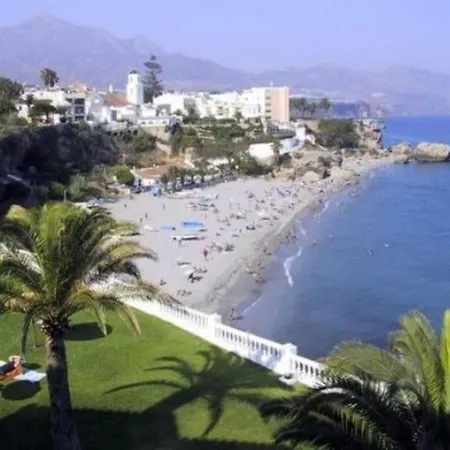Las Palmeras 3, Nerja Exterior photo